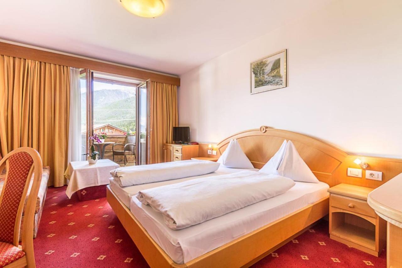 Hotel Montani Morter Esterno foto